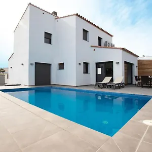 https://vila-mas-busca-72-roses-costa-brava.catalonia-hotels.com
